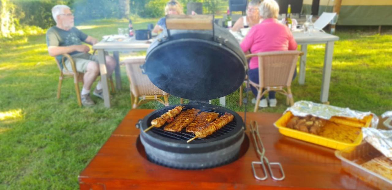 Glamping Les Arbres, Luxe Safaritent Met Zwembad Cronat Luaran gambar